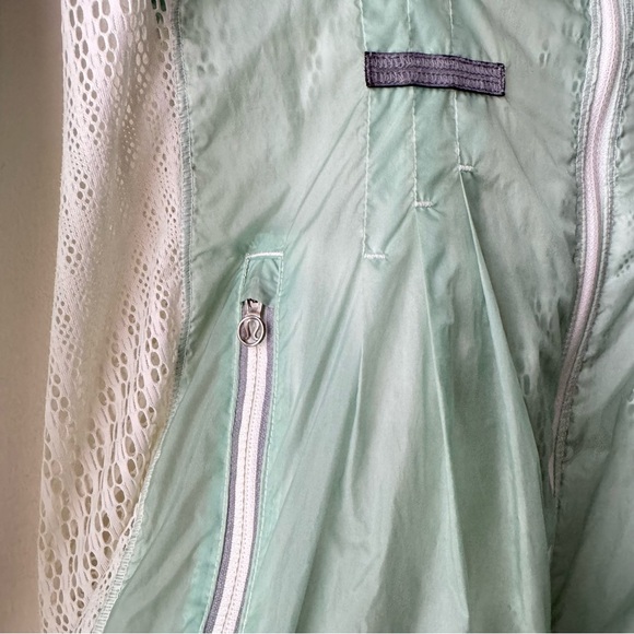 Lululemon Run | RARE Dyed Wild Jacket Mint Green - Picture 5 of 12